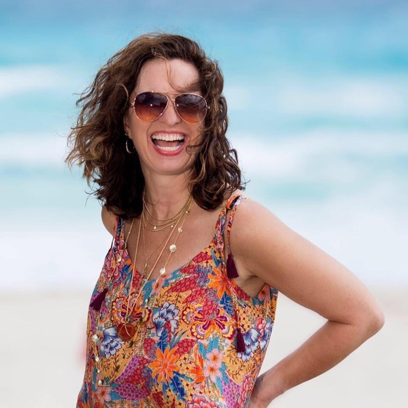 Meet your Posher, Nancy - Picture 2 of 2